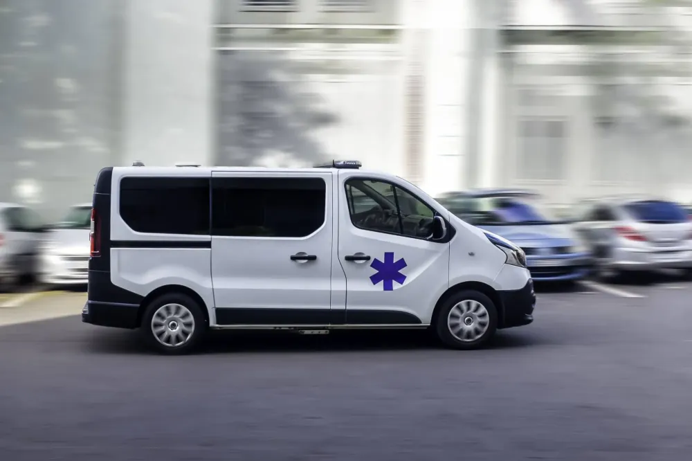 Ambulance près de Thiel-sur-Acolin